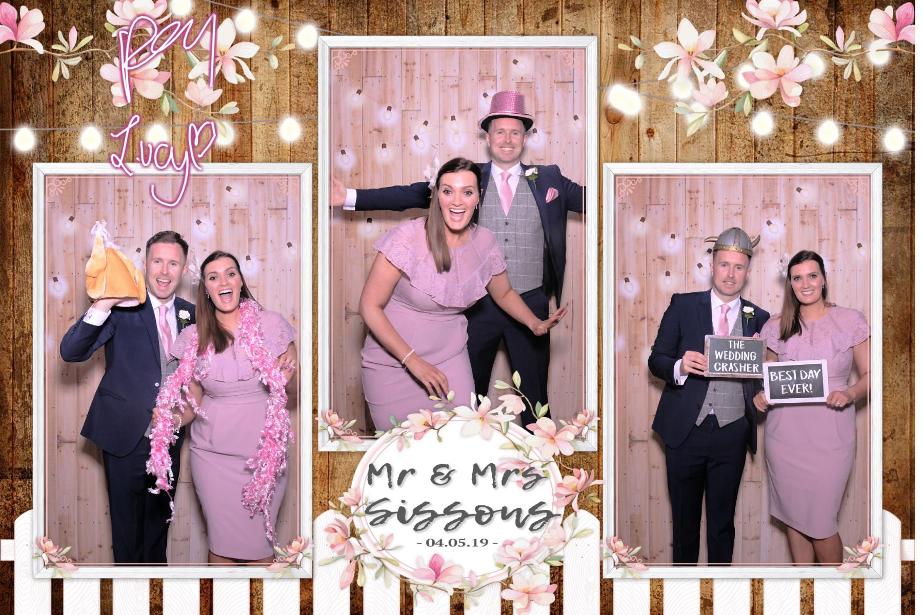 Mr and Mrs Sissons | View more photos from the event at gallery.blissbooth.co.uk/u/BlissBooth/Mr-and-Mrs-Sissons